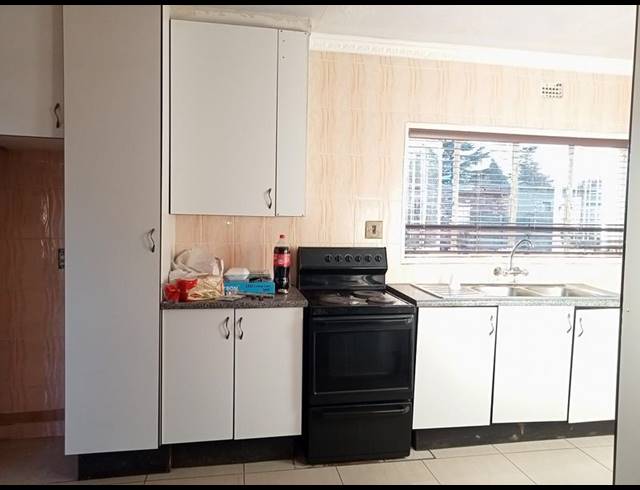 2 BEDROOM HOUSE FOR SALE IN VANDERBIJLPARK CW 6